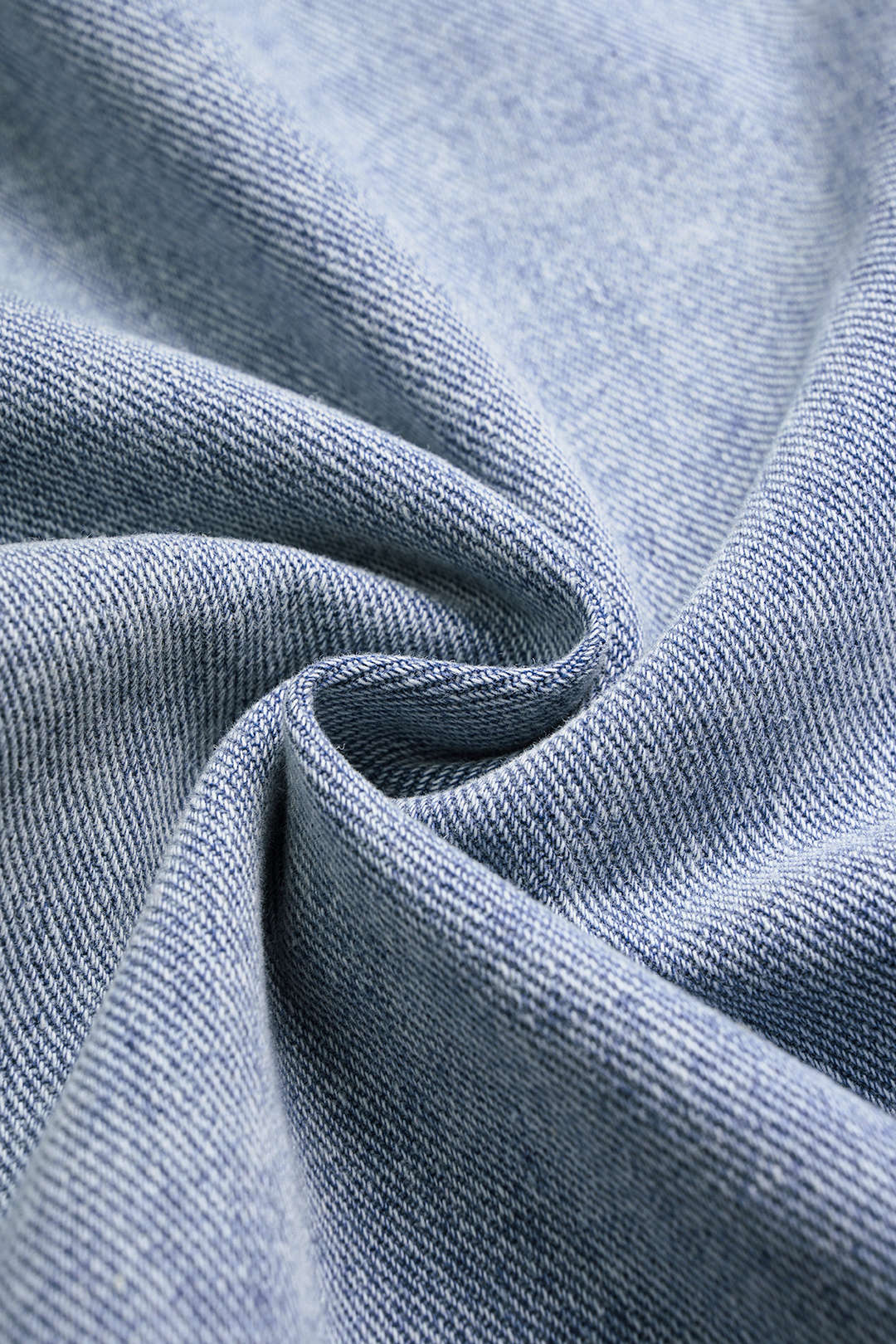 Denim-farkut, joissa on lintukuvioinen applikaatiotasku