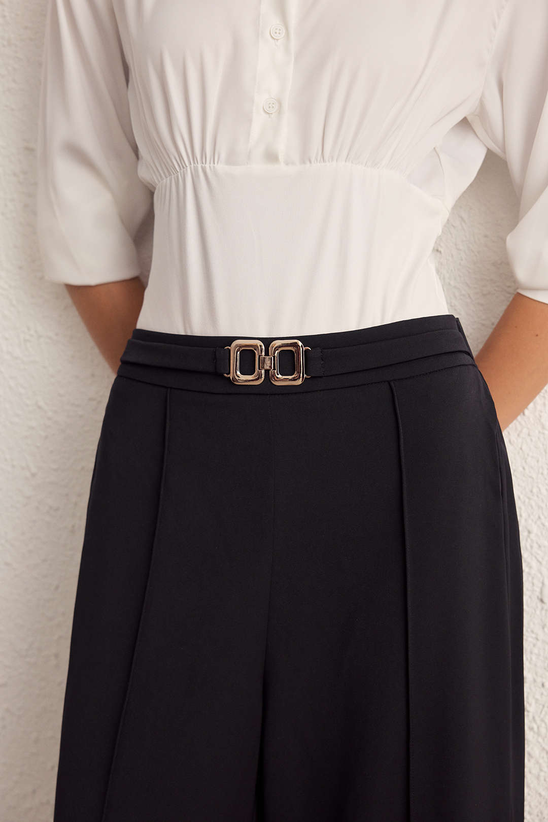 Solid Belted Wide-Leg Pants