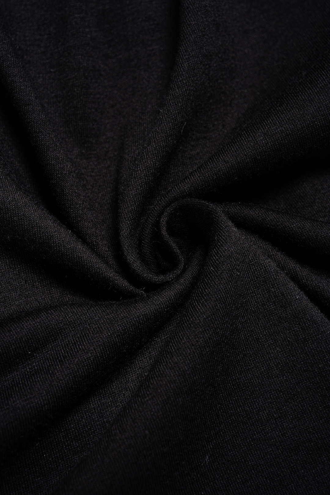 Denim-patchwork-paita, pyöreä kaulus, epäsymmetrinen helma, lyhythihainen
