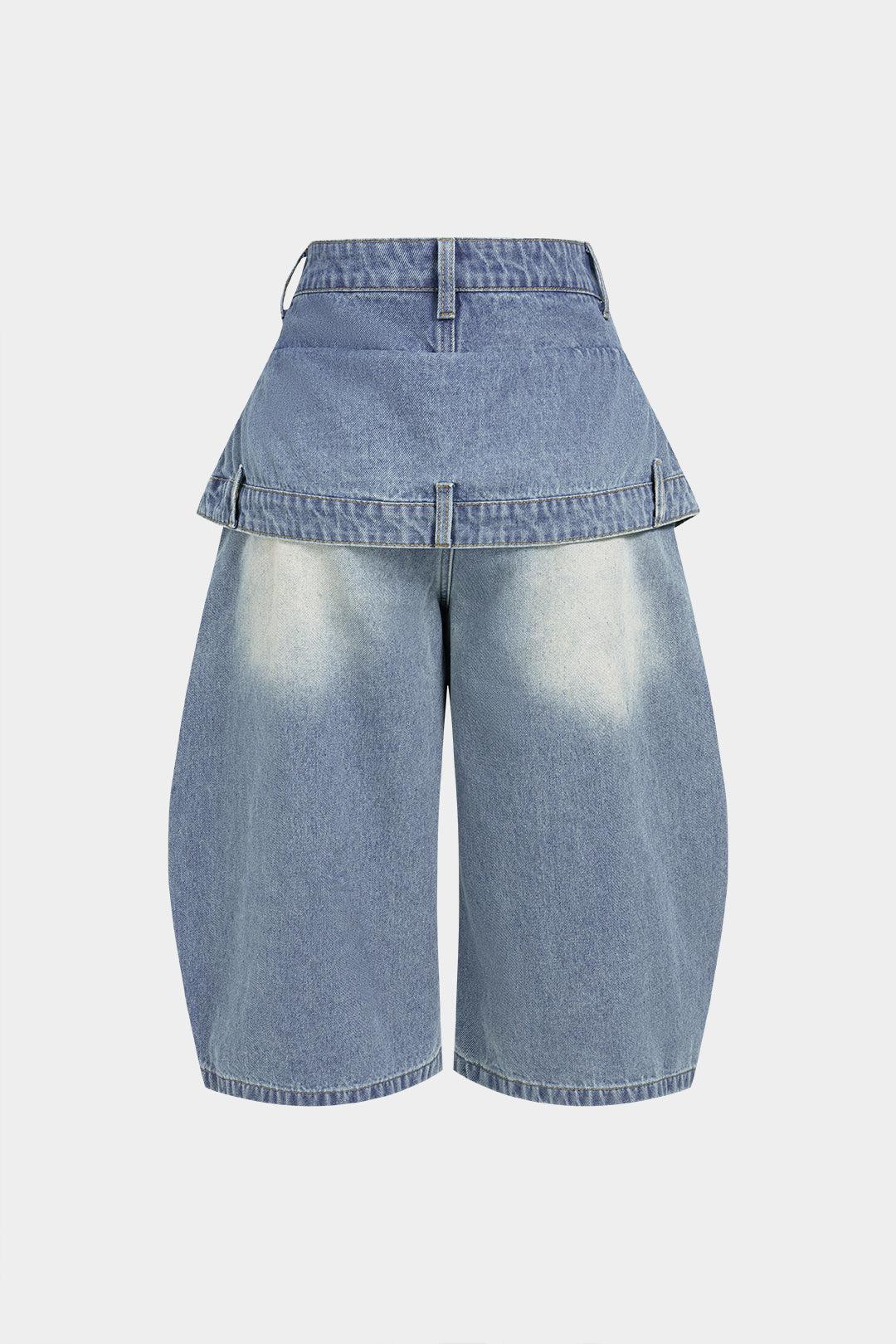 Denim-shortsit, joissa on kaksinkertainen vyötärönauha, korkea vyötärö ja repaleiset reunat