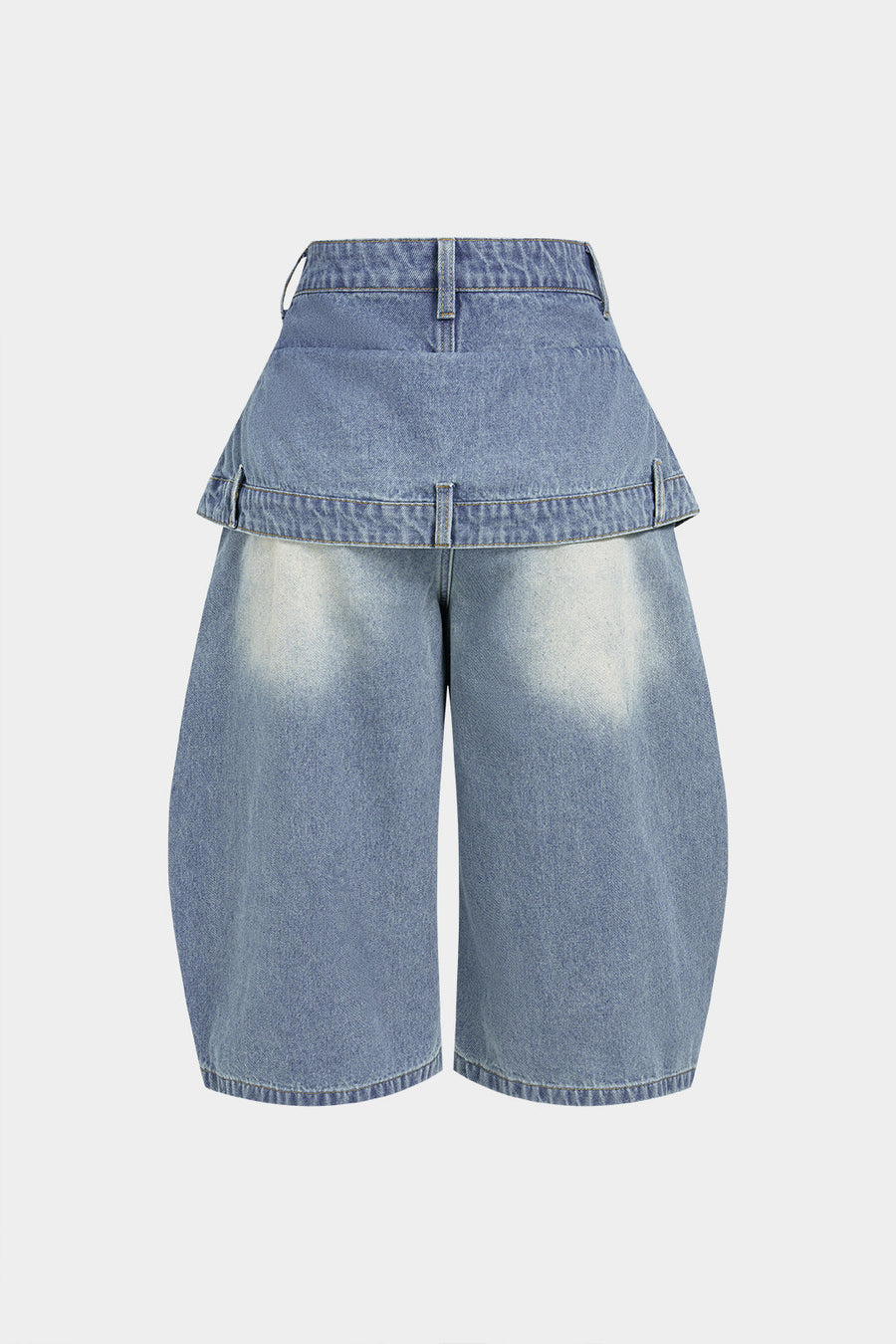 Denim-shortsit, joissa on kaksinkertainen vyötärönauha, korkea vyötärö ja repaleiset reunat