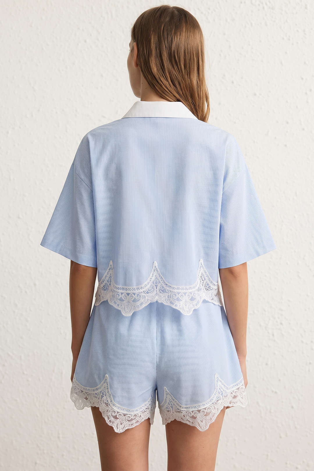Stripes Print Patchwork Lace Shorts