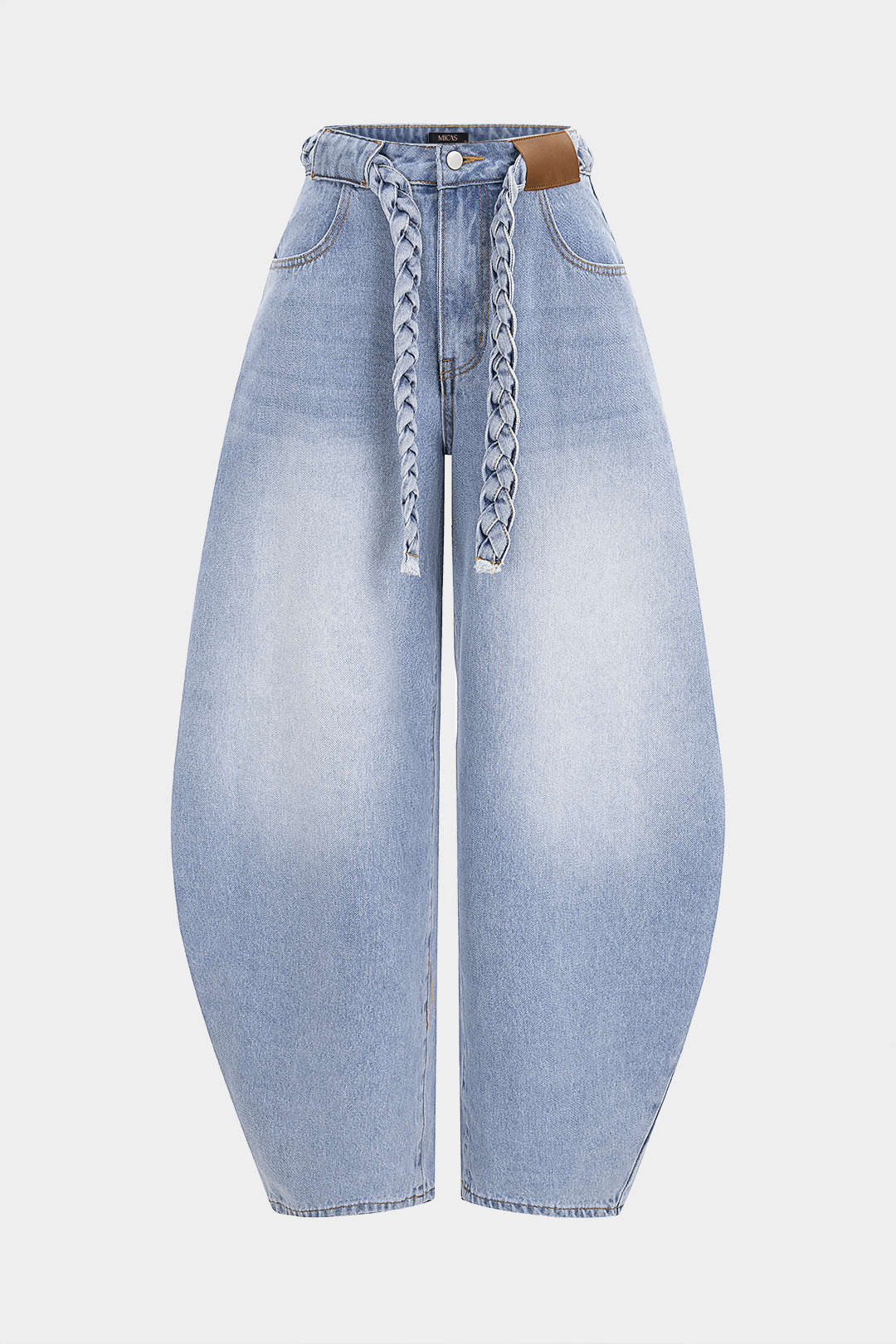 Denim-farkut, joissa on vyö ja taskut sekä leveät lahkeet