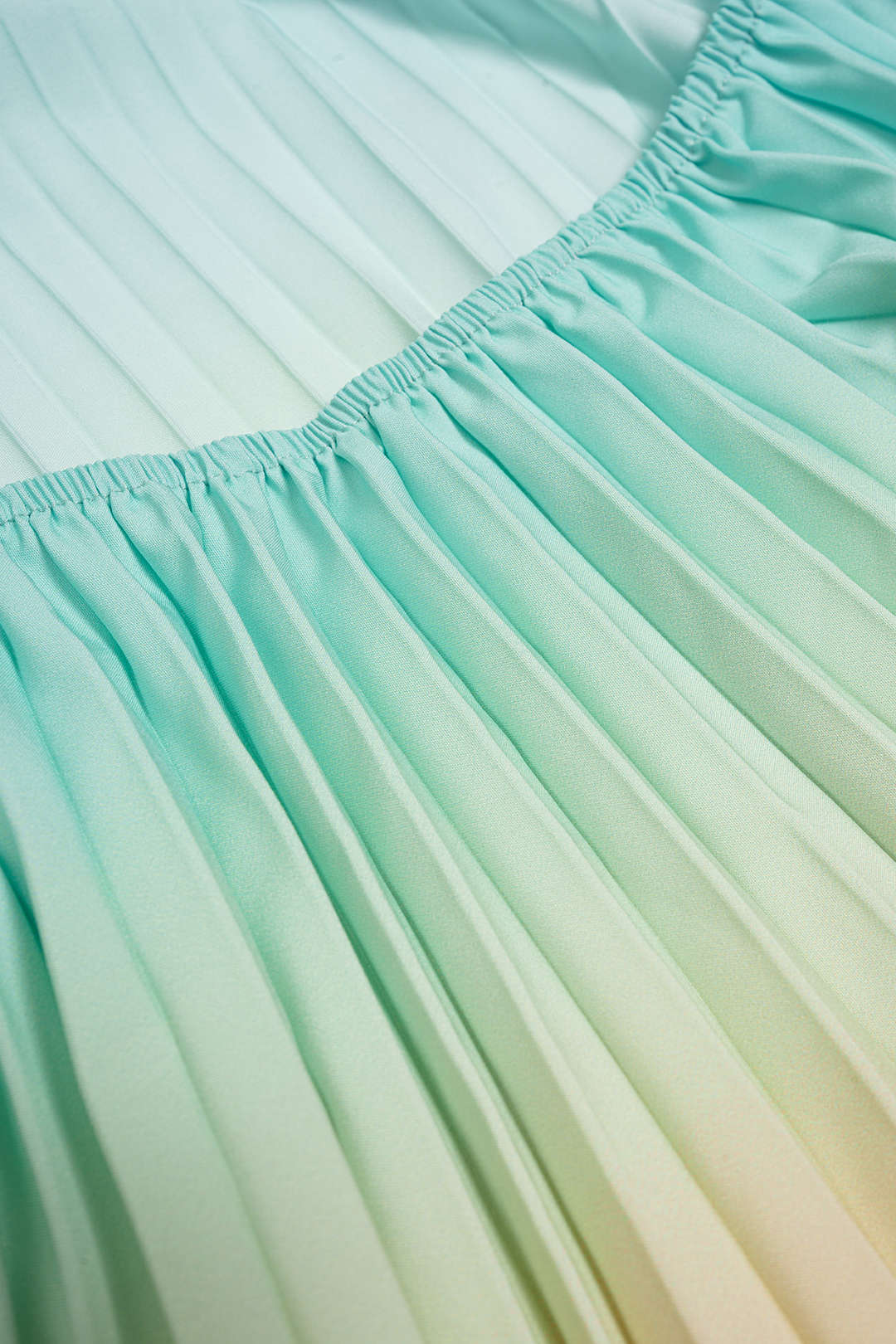 Ombre Print Halter Tie Back Backless Pleated Sleeveless Maxi Dress