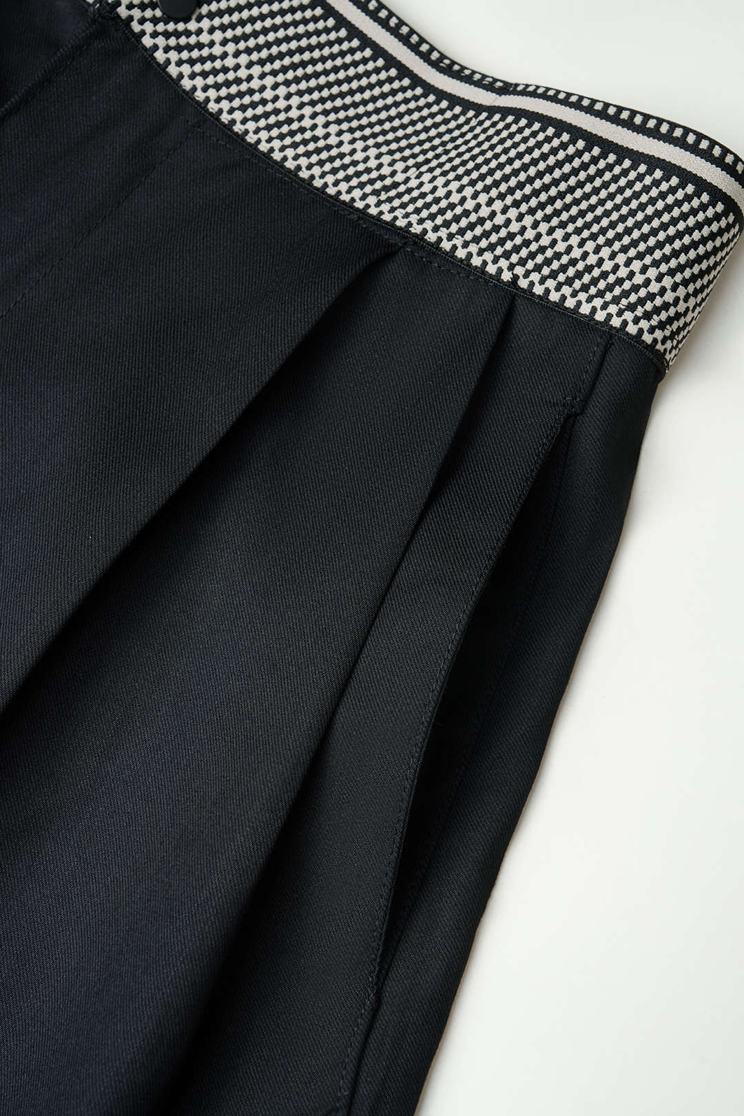 Fake Pocket Wide Leg Shorts