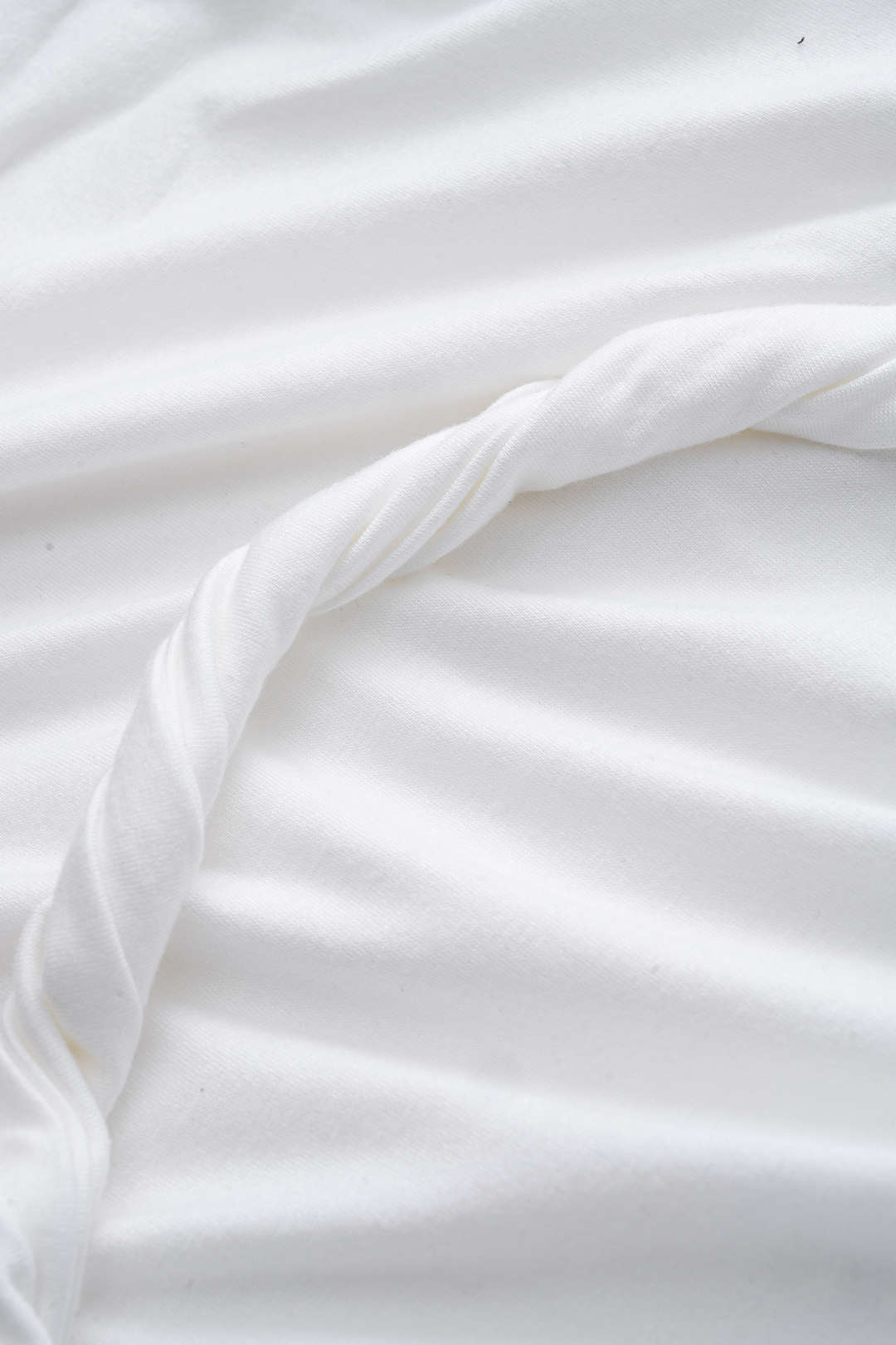 Solid Twist Round Neck T-Shirt