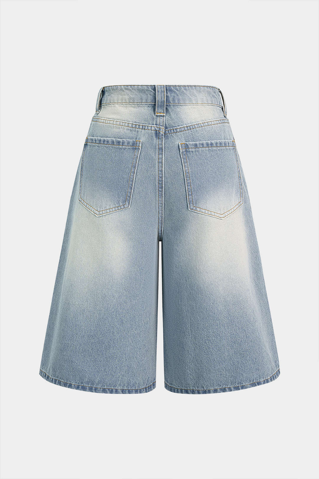 Denim-shortsit, kontrastiväriset, repäisyreunaiset ja napit