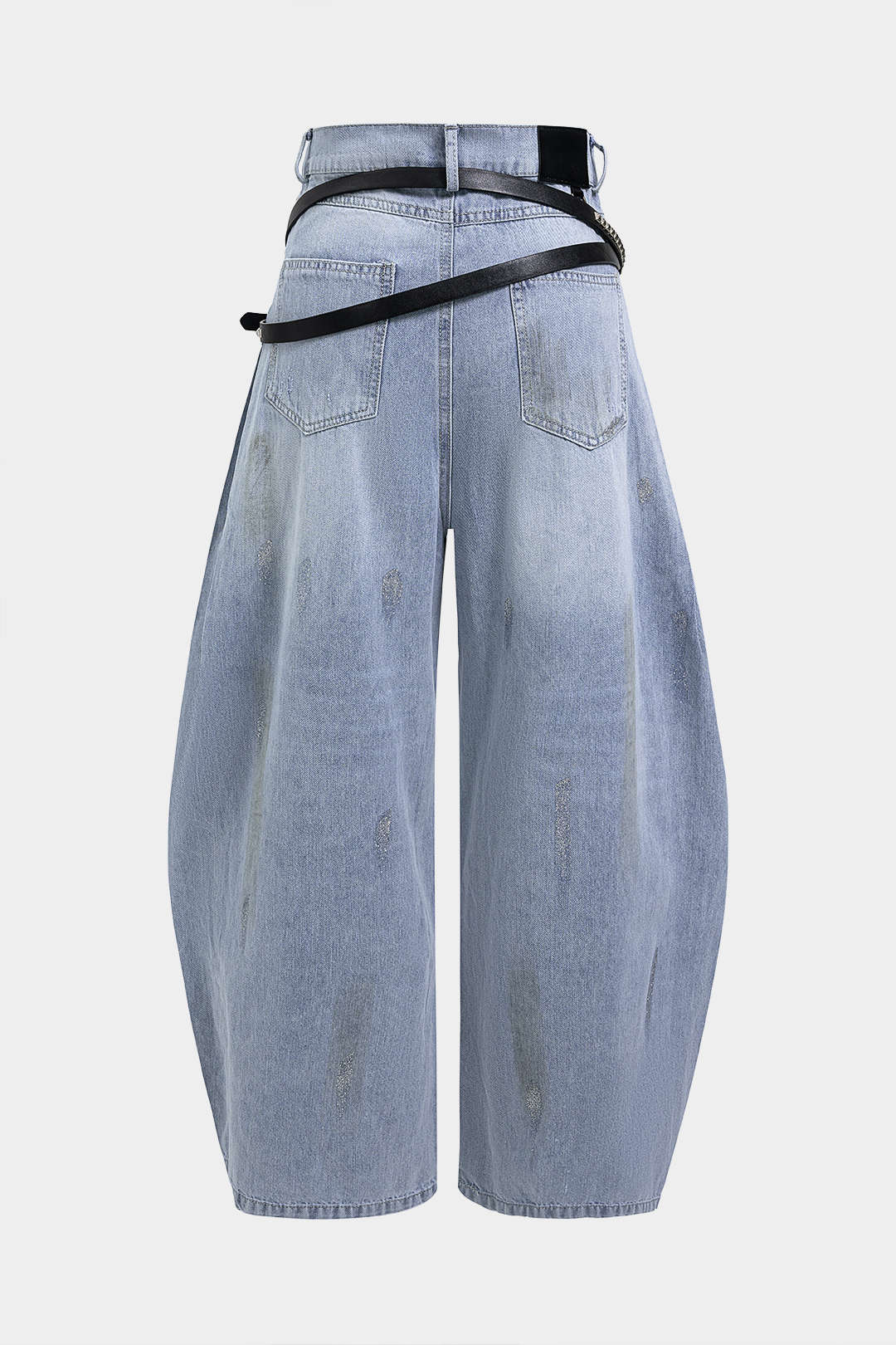 Denim-farkut, vyöllä, kuluneilla reunoilla, korkealla vyötäröllä, vetoketjulla ja leveillä lahkeilla