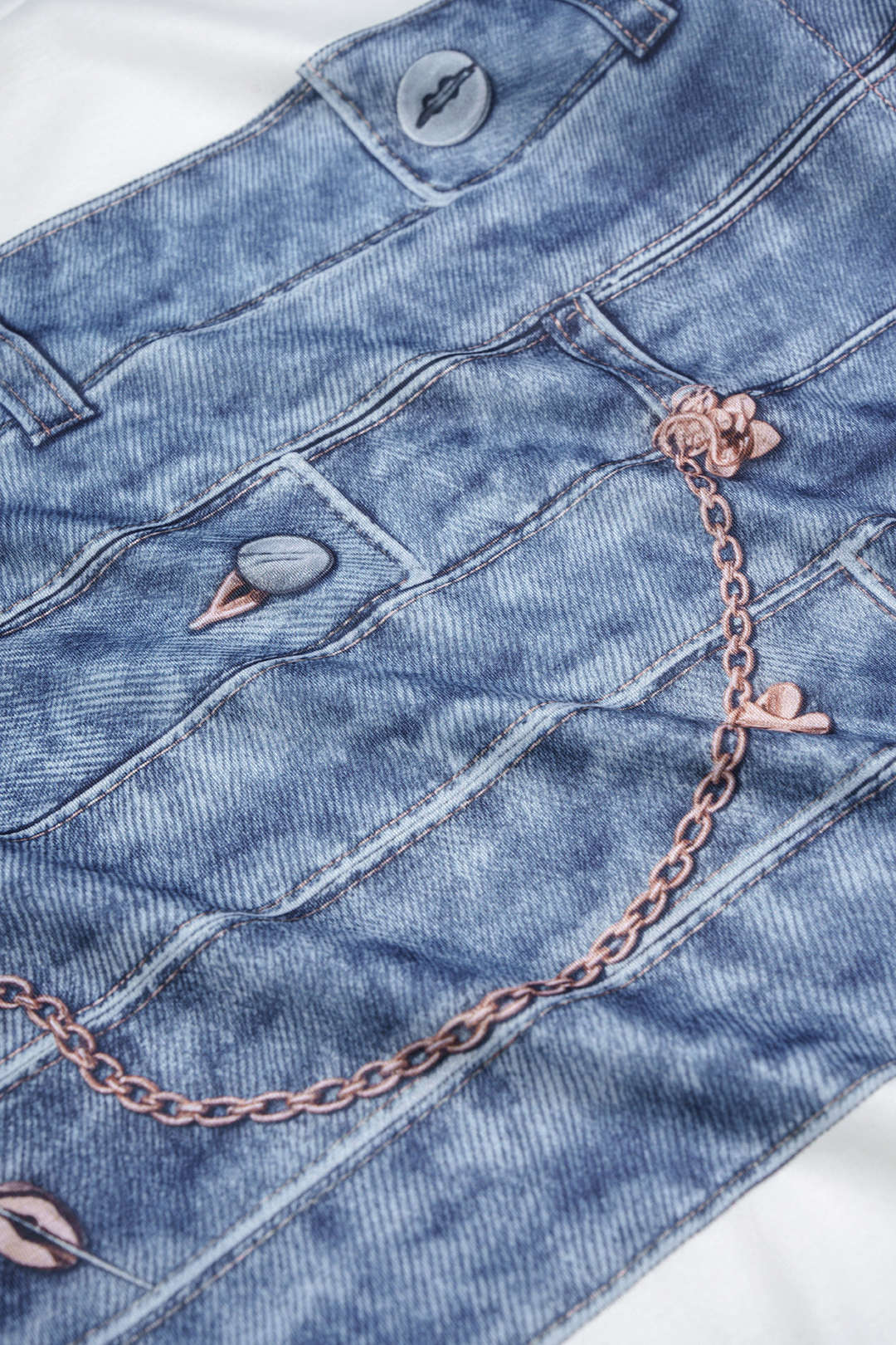 Denim-kuvioinen pyöreäkaulainen lyhythihainen T-paita