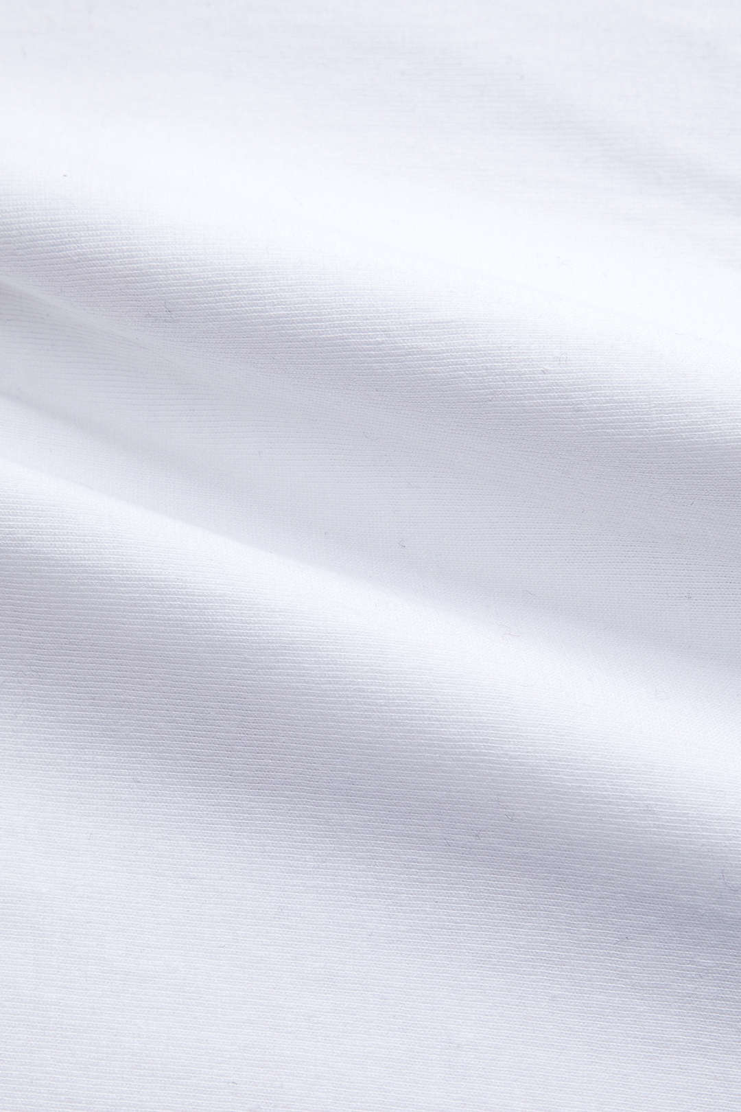Kirjainkuvioinen pyöreäkaulainen lyhythihainen T-paita