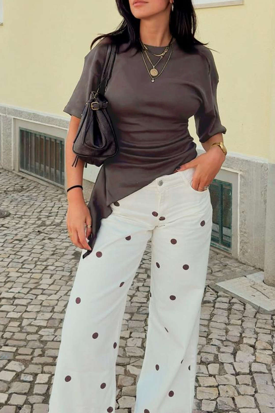 Round Neck Asymmetrical Hem Ruched Short Sleeve T-Shirt