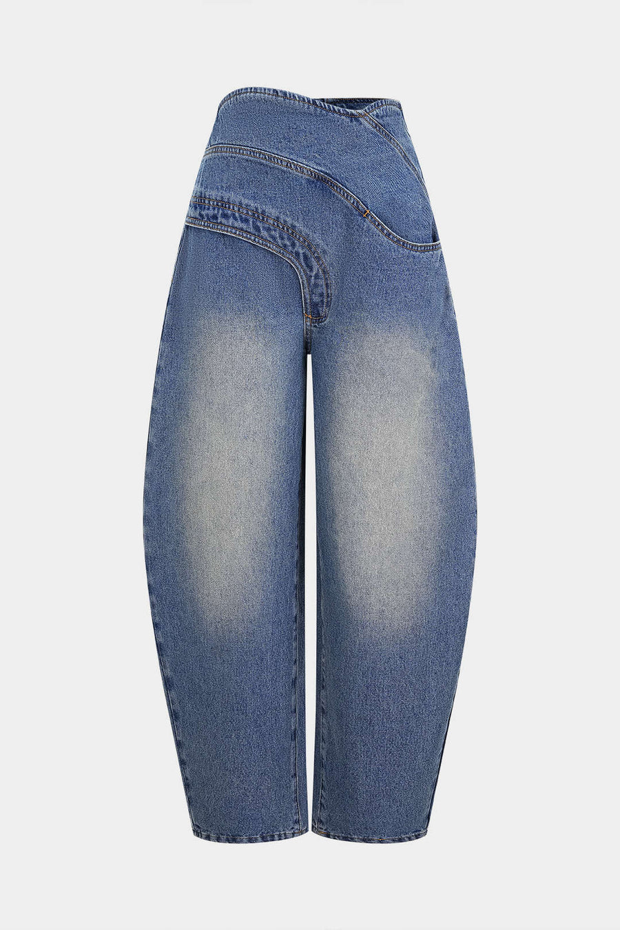 Denim-farkut, joissa on epäsymmetrinen vetoketjutasku