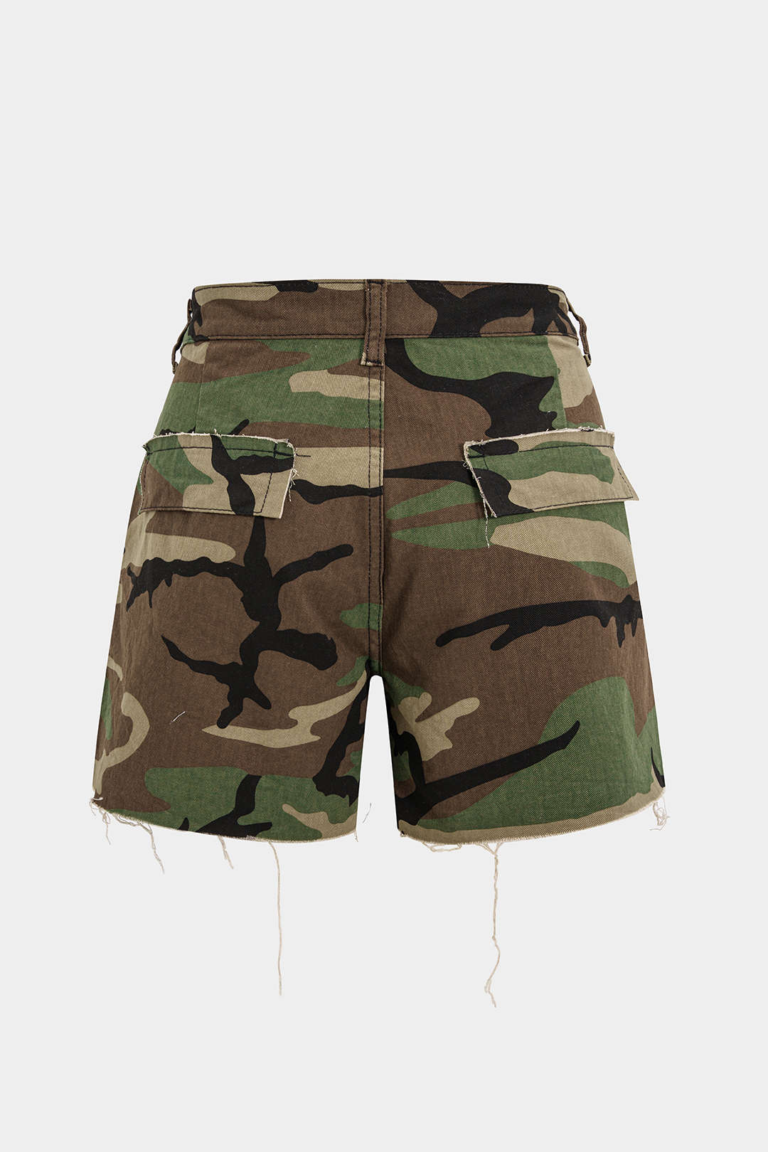 Camo-kuvioiset kuluneet cargo-shortsit