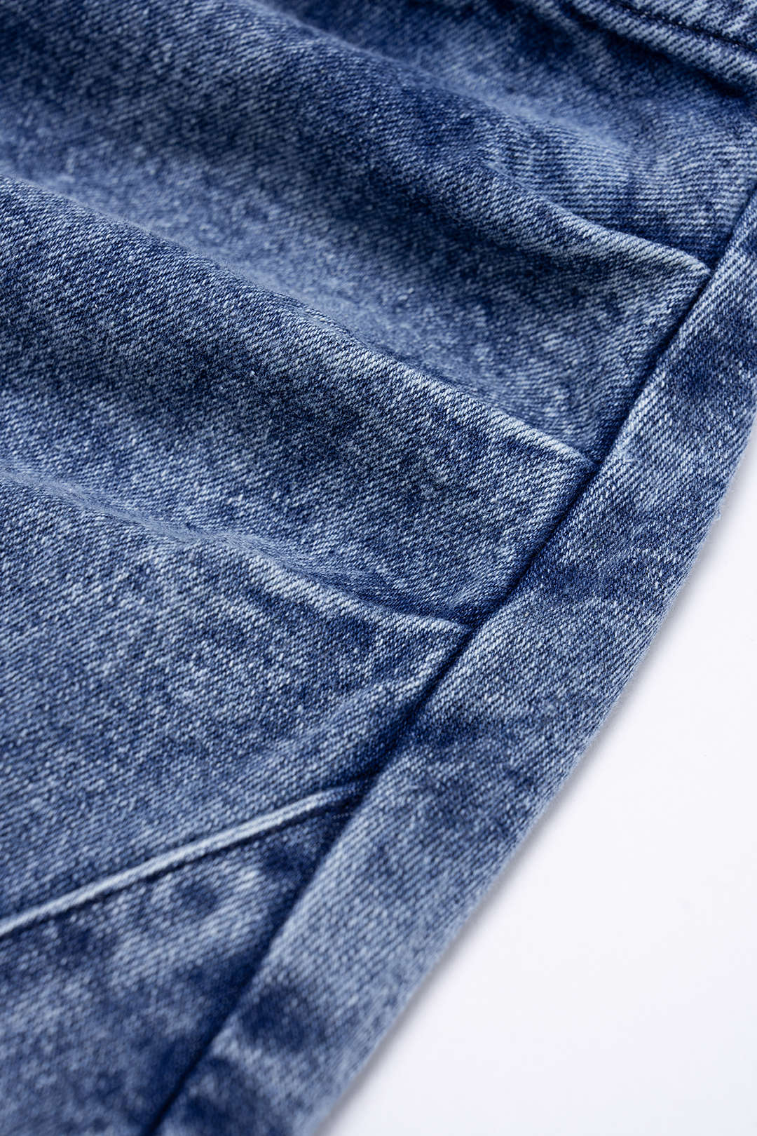 Denim-midimekko, jossa on yksi olkapää paljastettuna, leikkaus, epäsymmetrinen halkio ja vetoketju