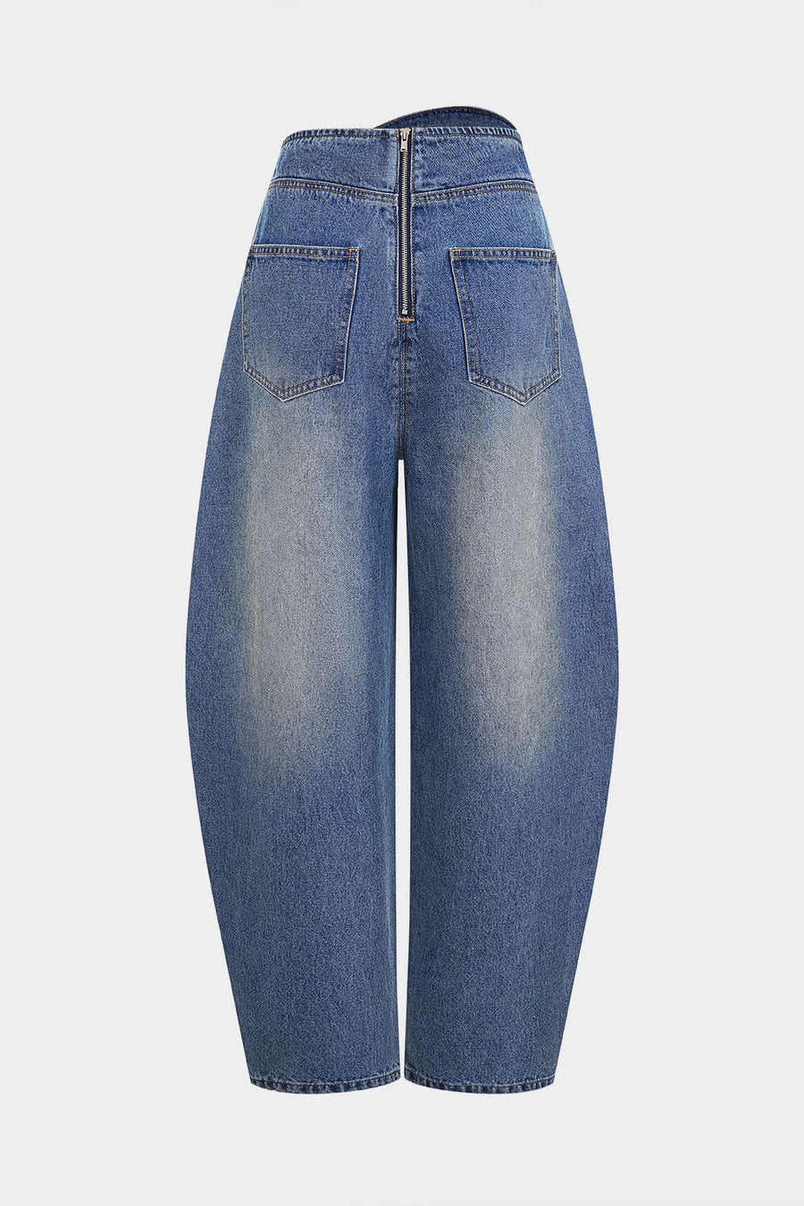 Denim-farkut, joissa on epäsymmetrinen vetoketjutasku